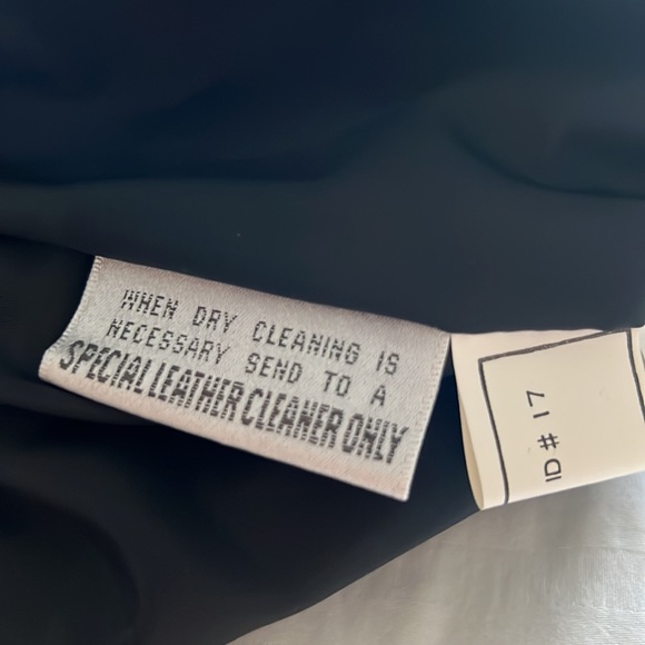 Casual Corner Leather Skirt - Picture 5 of 5